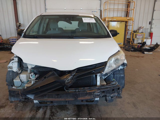 2018 Toyota Sienna L 7 Passenger მანქანა იყიდება აუქციონზე, vin: 5TDZZ3DC4JS928038, აუქციონის ნომერი: 45771043