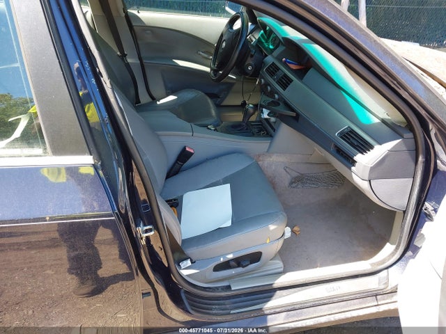 45771045 :رقم المزاد ، WBANA73524B801295 vin ، 2004 Bmw 530i مزاد بيع