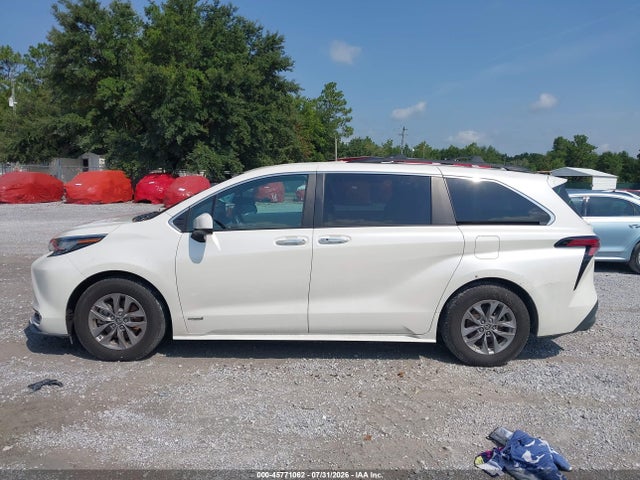 Продажа на аукционе авто 2021 Toyota Sienna Xle, vin: 5TDJSKFC3MS012173, номер лота: 45771062