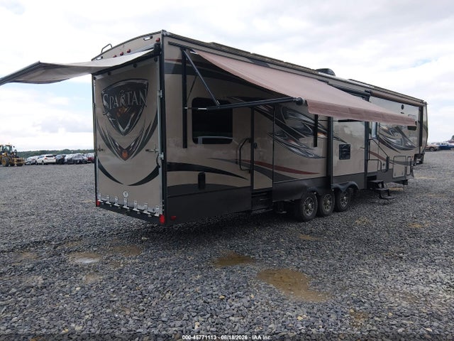 45771113 :رقم المزاد ، 5ZT3ST5F9FG300169 vin ، 2019 Forest River Spartan 1240x Toy Hauler 5th Whl Travel Trailer مزاد بيع