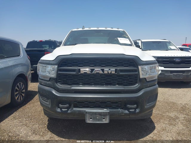 45771318 :رقم المزاد ، 3C7WRTCJXNG200203 vin ، 2022 Ram 3500 Chassis Tradesman/slt/laramie/limited مزاد بيع