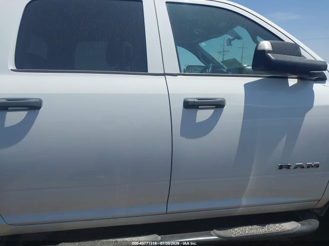 45771318 :رقم المزاد ، 3C7WRTCJXNG200203 vin ، 2022 Ram 3500 Chassis Tradesman/slt/laramie/limited مزاد بيع