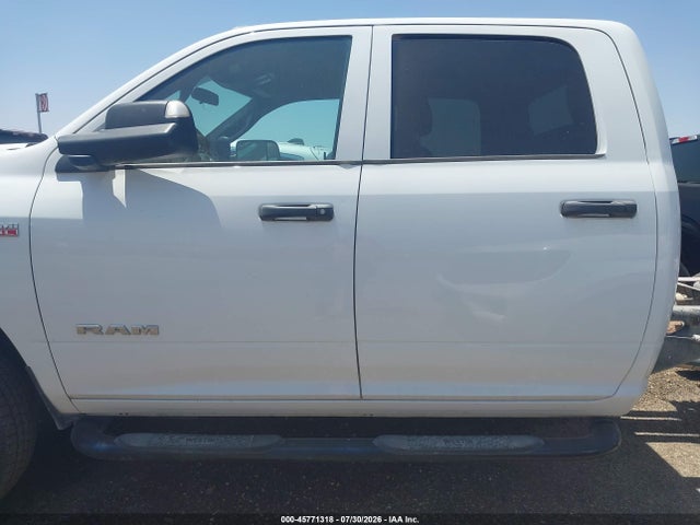 45771318 :رقم المزاد ، 3C7WRTCJXNG200203 vin ، 2022 Ram 3500 Chassis Tradesman/slt/laramie/limited مزاد بيع