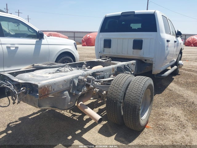 45771318 :رقم المزاد ، 3C7WRTCJXNG200203 vin ، 2022 Ram 3500 Chassis Tradesman/slt/laramie/limited مزاد بيع