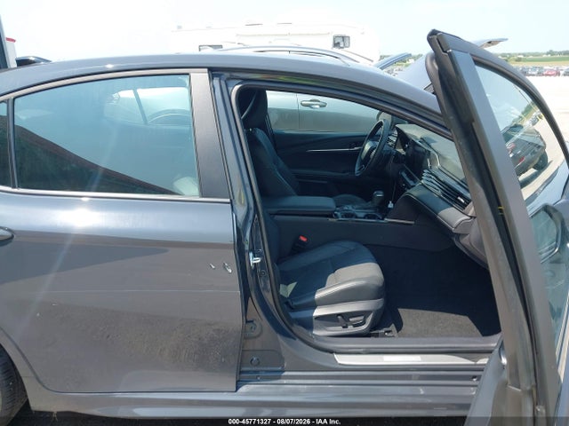4T1DBADK8SU532648 Toyota CAMRY XSE