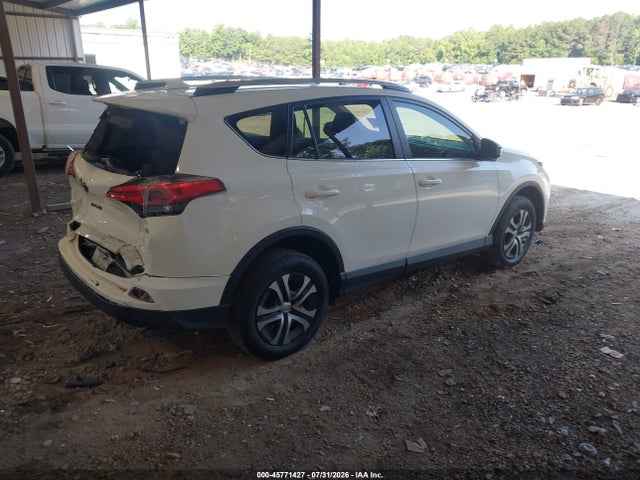 Toyota RAV4 LE 2016 JTMZFREV9GJ082751 Image 4