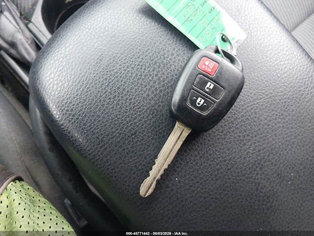 Toyota RAV4 LE 2015 JTMBFREVXFD151509 Image 11