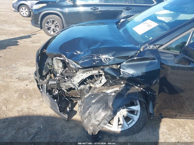 Продажа на аукционе авто 2023 Toyota Corolla Cross Le, vin: 7MUCAABG6PV047718, номер лота: 45771451