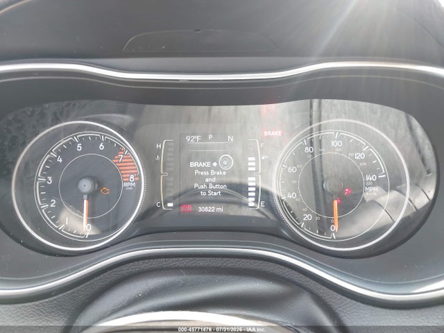 45771476 :رقم المزاد ، 1C4PJLLXXKD243588 vin ، 2019 Jeep Cherokee Latitude Plus Fwd مزاد بيع