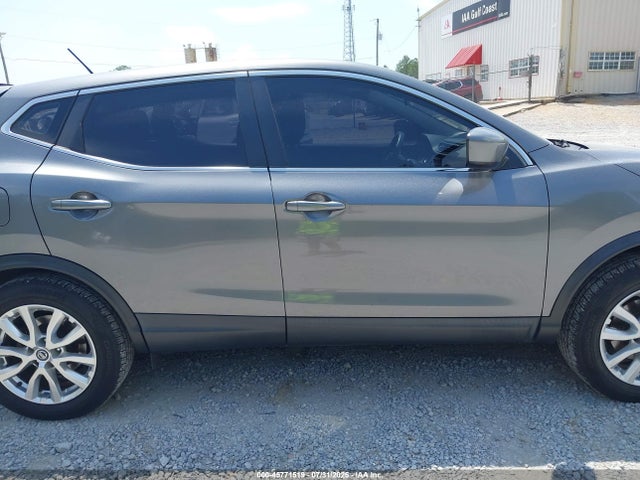 JN1BJ1AV9MW303306 Nissan Rogue Sport S Fwd Xtronic Cvt