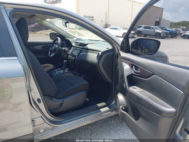 JN1BJ1AV9MW303306 Nissan Rogue Sport S Fwd Xtronic Cvt