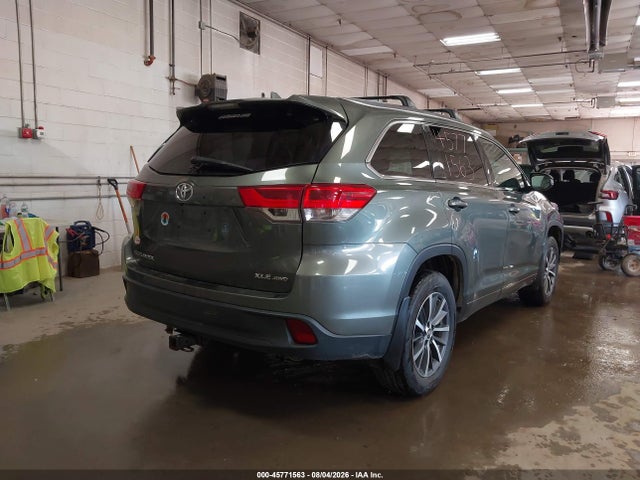 Aukcja sprzedaży 2017 Toyota Highlander Xle, vin: 5TDJZRFH9HS405939, numer aukcji: 45771563