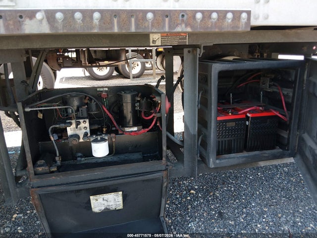Продажа на аукционе авто 2015 Utility Trailer Mfg Unknown, vin: 1UYVS2369FM393303, номер лота: 45771575
