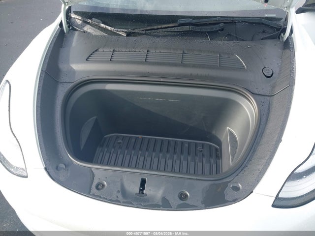 Продаж на аукціоні авто 2023 Tesla Model Y Awd/long Range Dual Motor All-wheel Drive, vin: 7SAYGDEEXPA069526, номер лоту: 45771597
