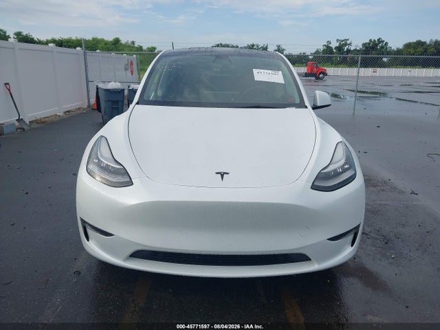 Продаж на аукціоні авто 2023 Tesla Model Y Awd/long Range Dual Motor All-wheel Drive, vin: 7SAYGDEEXPA069526, номер лоту: 45771597