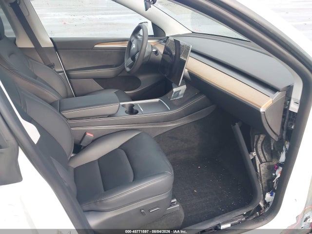 Продаж на аукціоні авто 2023 Tesla Model Y Awd/long Range Dual Motor All-wheel Drive, vin: 7SAYGDEEXPA069526, номер лоту: 45771597