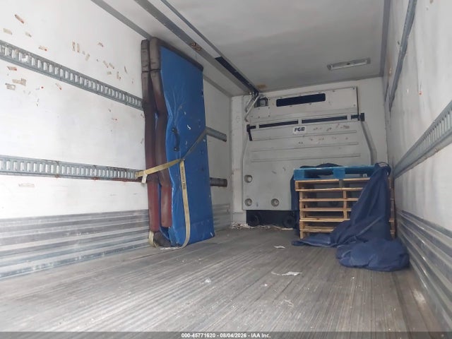 2015 Utility Trailer Mfg Unknown მანქანა იყიდება აუქციონზე, vin: 1UYVS2362FM393403, აუქციონის ნომერი: 45771620