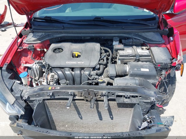 KMHD84LFXHU208369 Hyundai ELANTRA SE