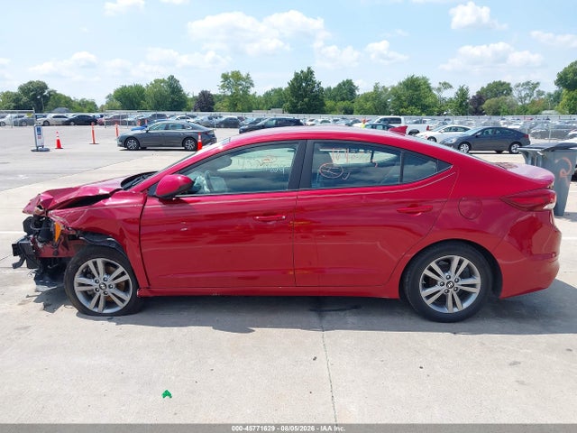 KMHD84LFXHU208369 Hyundai ELANTRA SE