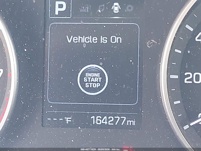 KMHD84LFXHU208369 Hyundai ELANTRA SE