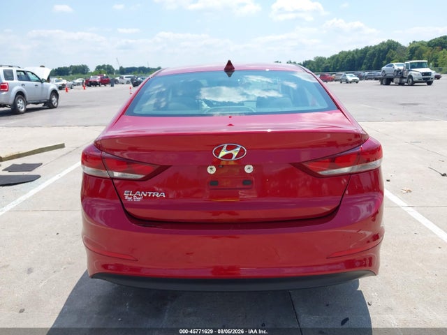 KMHD84LFXHU208369 Hyundai ELANTRA SE