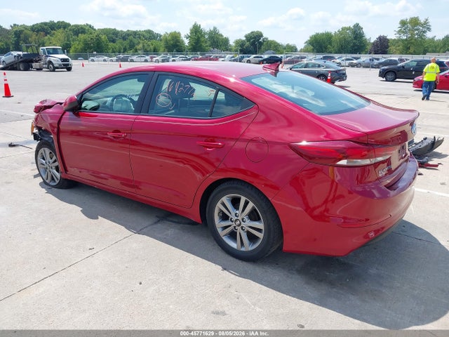 KMHD84LFXHU208369 Hyundai ELANTRA SE