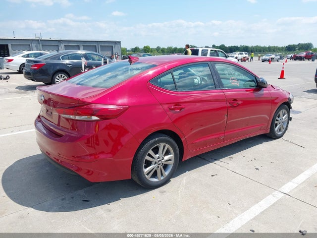KMHD84LFXHU208369 Hyundai ELANTRA SE