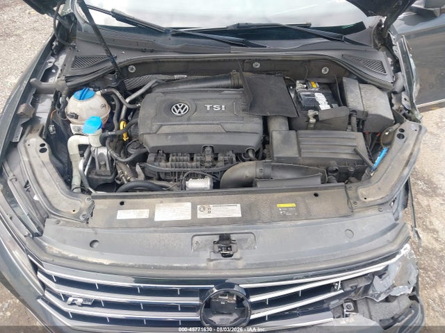 1VWDT7A34HC060042 Volkswagen Passat 1.8t R-line