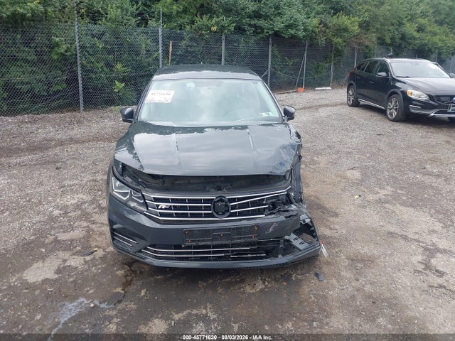 1VWDT7A34HC060042 Volkswagen Passat 1.8t R-line