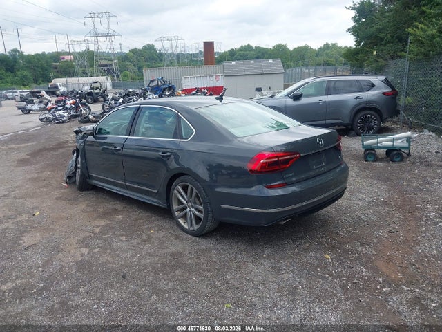 1VWDT7A34HC060042 Volkswagen Passat 1.8t R-line