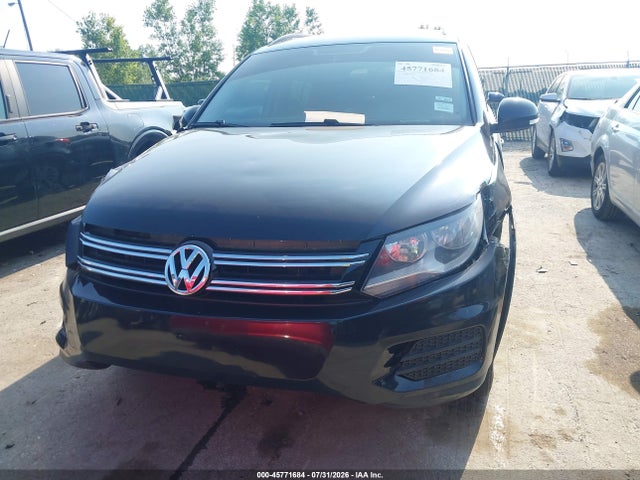 2018 Volkswagen Tiguan Limited 2.0t მანქანა იყიდება აუქციონზე, vin: WVGAV7AX3JK003759, აუქციონის ნომერი: 45771684