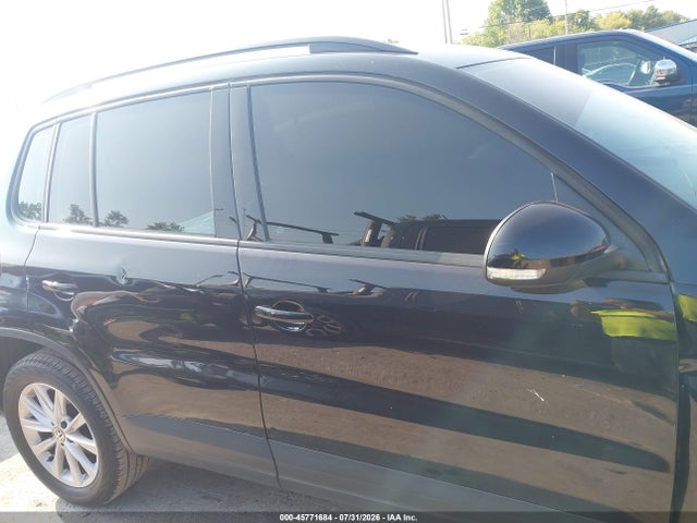 2018 Volkswagen Tiguan Limited 2.0t მანქანა იყიდება აუქციონზე, vin: WVGAV7AX3JK003759, აუქციონის ნომერი: 45771684