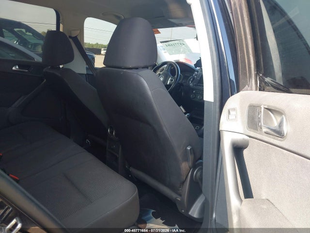 2018 Volkswagen Tiguan Limited 2.0t მანქანა იყიდება აუქციონზე, vin: WVGAV7AX3JK003759, აუქციონის ნომერი: 45771684