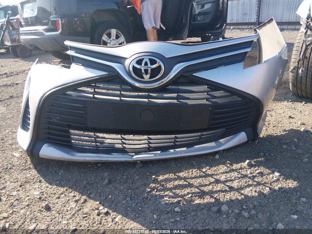 2015 Toyota Yaris L მანქანა იყიდება აუქციონზე, vin: VNKKTUD31FA042702, აუქციონის ნომერი: 45771703