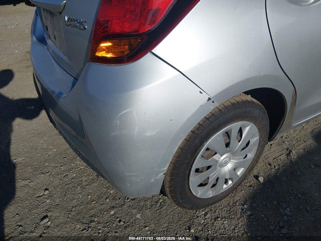 2015 Toyota Yaris L მანქანა იყიდება აუქციონზე, vin: VNKKTUD31FA042702, აუქციონის ნომერი: 45771703