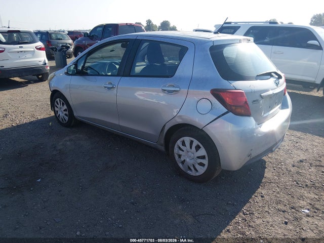 2015 Toyota Yaris L მანქანა იყიდება აუქციონზე, vin: VNKKTUD31FA042702, აუქციონის ნომერი: 45771703