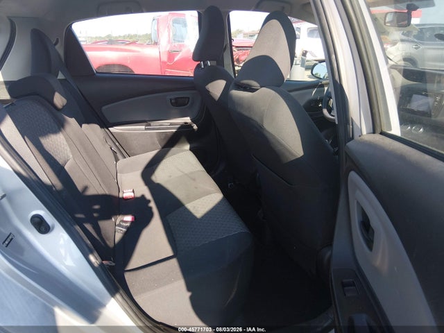 2015 Toyota Yaris L მანქანა იყიდება აუქციონზე, vin: VNKKTUD31FA042702, აუქციონის ნომერი: 45771703