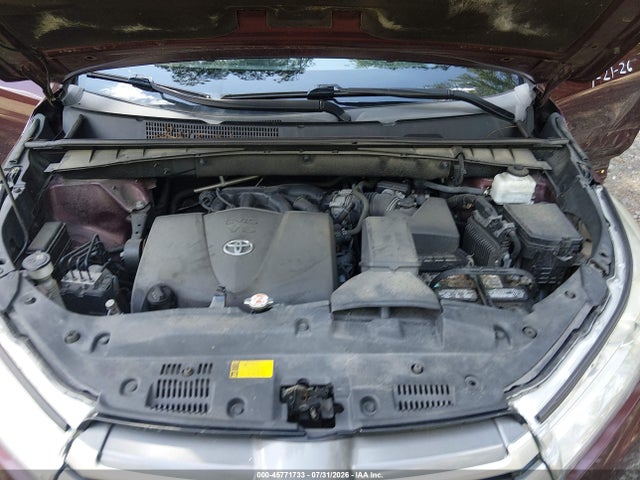 45771733 :رقم المزاد ، 5TDBZRFH4KS960633 vin ، 2019 Toyota Highlander Le مزاد بيع