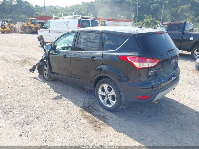 45771735 :رقم المزاد ، 1FMCU9GX4FUC58625 vin ، 2015 Ford Escape Se مزاد بيع
