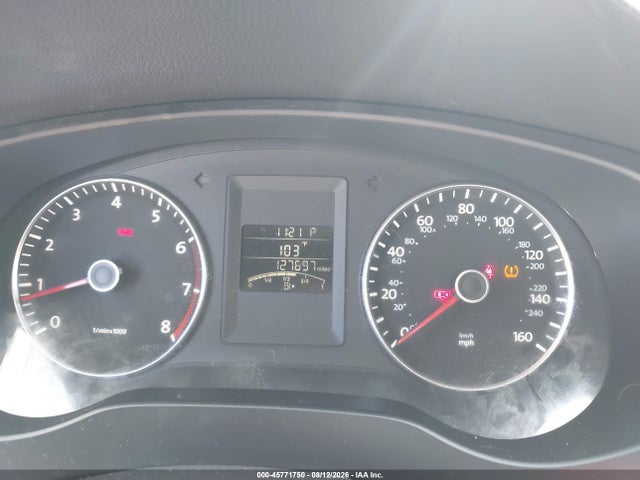 2013 Volkswagen Jetta 2.5l Se მანქანა იყიდება აუქციონზე, vin: 3VWDP7AJ1DM204139, აუქციონის ნომერი: 45771750