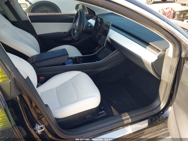 45771804 :رقم المزاد ، 5YJ3E1EB2LF742114 vin ، 2020 Tesla Model 3 Long Range Dual Motor All-wheel Drive مزاد بيع