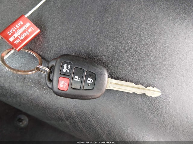 45771817 :رقم المزاد ، 4T1BF1FK7GU552101 vin ، 2016 Toyota Camry Xle مزاد بيع