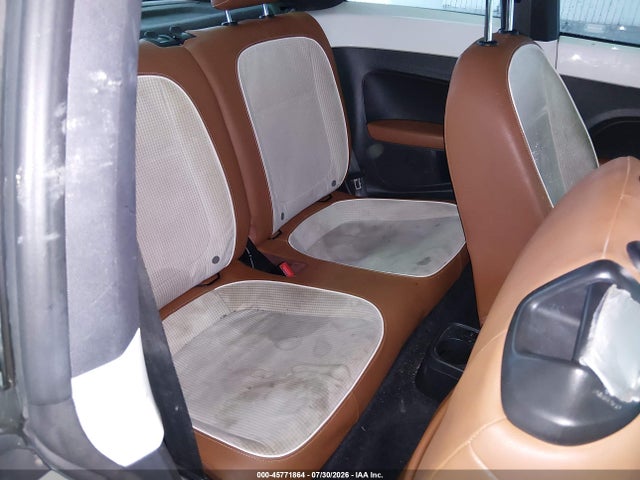 2015 Volkswagen Beetle 1.8t Classic მანქანა იყიდება აუქციონზე, vin: 3VWF17AT2FM651948, აუქციონის ნომერი: 45771864