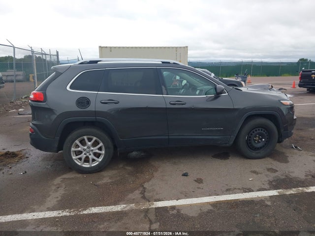 45771924 :رقم المزاد ، 1C4PJMCS0HW613115 vin ، 2017 Jeep Cherokee Latitude مزاد بيع