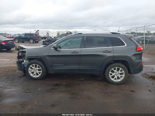 45771924 :رقم المزاد ، 1C4PJMCS0HW613115 vin ، 2017 Jeep Cherokee Latitude مزاد بيع