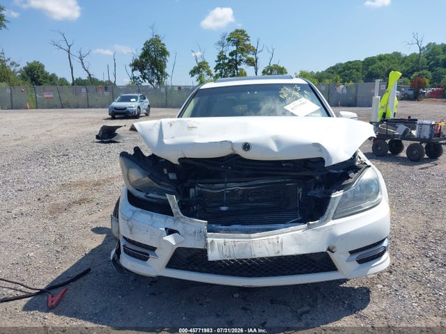 Продажа на аукционе авто 2014 Mercedes-benz C 250 Sport, vin: WDDGF4HB2EA954086, номер лота: 45771983