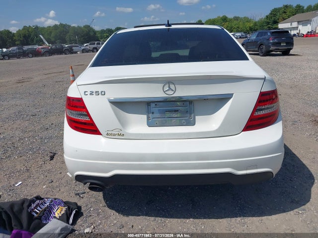 Продажа на аукционе авто 2014 Mercedes-benz C 250 Sport, vin: WDDGF4HB2EA954086, номер лота: 45771983