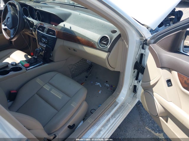 Продажа на аукционе авто 2014 Mercedes-benz C 250 Sport, vin: WDDGF4HB2EA954086, номер лота: 45771983