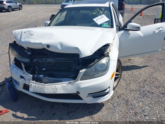 Продажа на аукционе авто 2014 Mercedes-benz C 250 Sport, vin: WDDGF4HB2EA954086, номер лота: 45771983