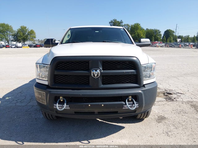 3C63R3GL0HG710518 RAM 3500 Tradesman 4x4 8&#039; Box